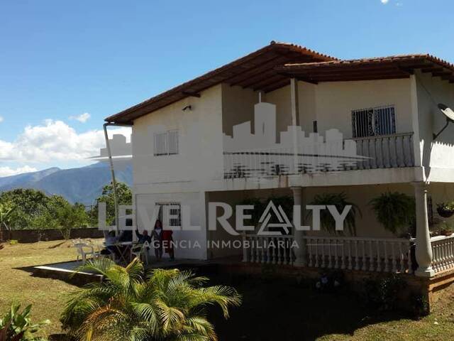 #0022 - Casa para Venta en Trujillo - T