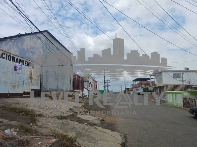 #0026 - Terreno para Venta en Maracaibo - V