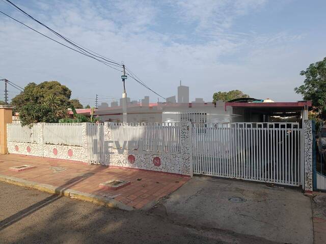 #0040 - Casa para Venta en Maracaibo - V